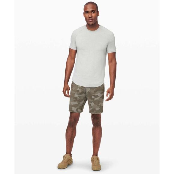 Lululemon T.H.E. Short 9" *Linerless Mens L Variegated Mesh Camo Max Dark Olive - Picture 3 of 14